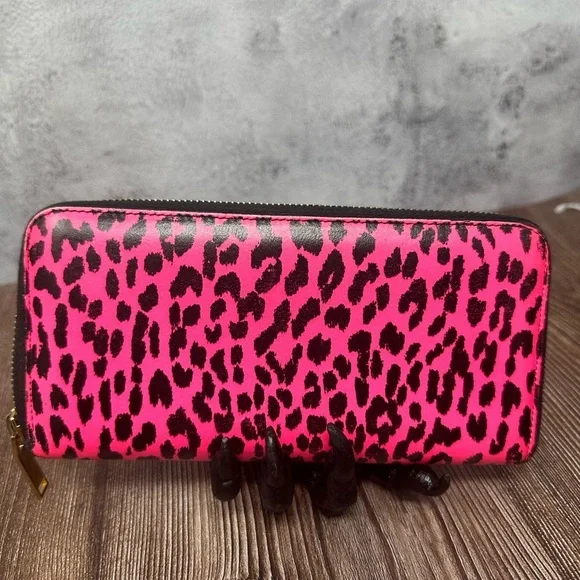 最終価格SAINT LAURENT ピンクヒョウ柄 長財布 SAINT LAURENT Calfskin Pink Leopard Classic Letters Zip Around